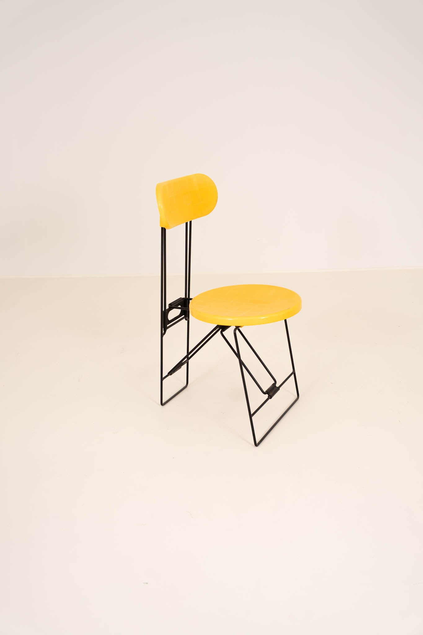 Cricket Chair by Andries Van Onck – Dark Yellow (small crack in the seat )