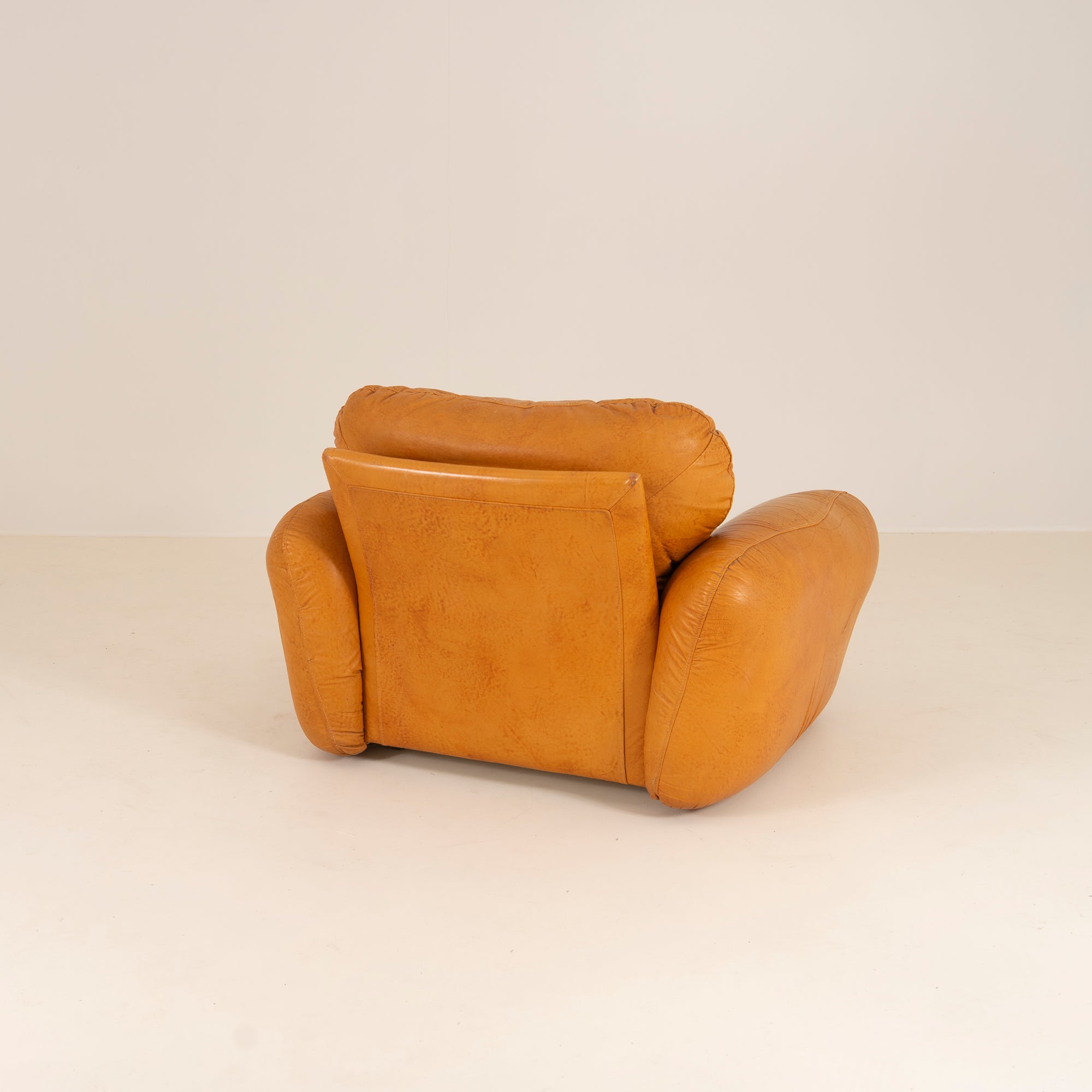 Leather Armchair by Arrigo Arrigoni for Busnelli, 1970s