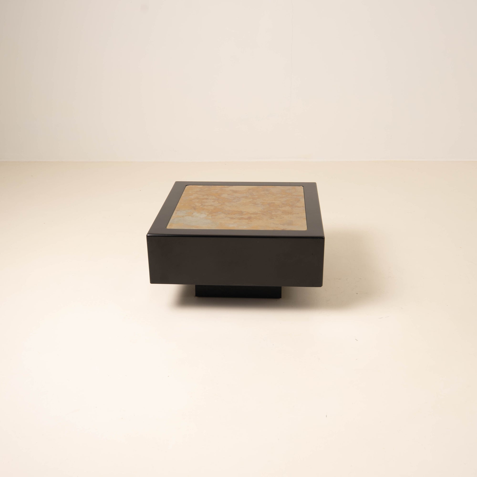 Vintage Coffee Table in Resin and Gold-Leaf Églomisé Glass, 1970–1980