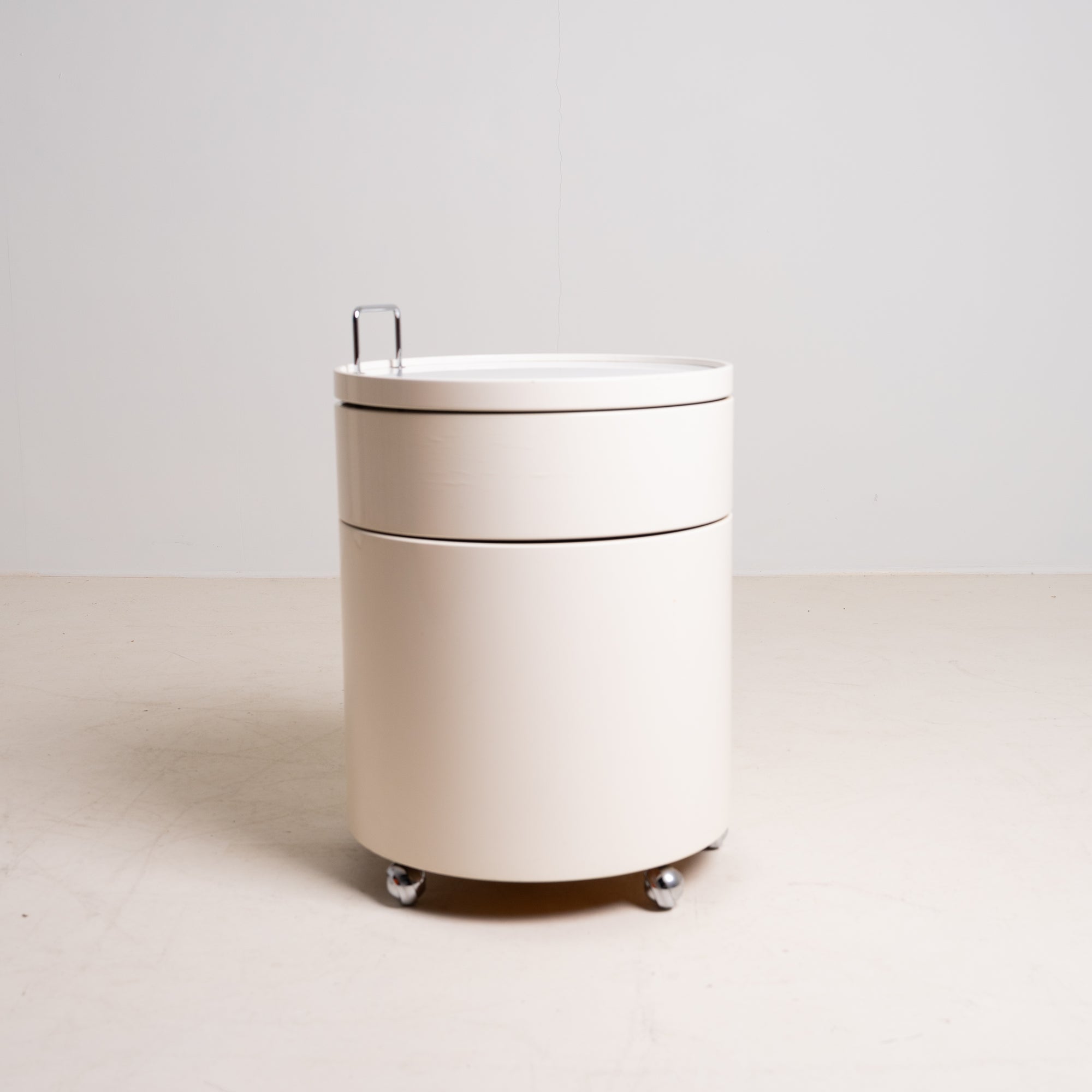 1970s Rolling Bar Cabinet – White Lacquered Finish