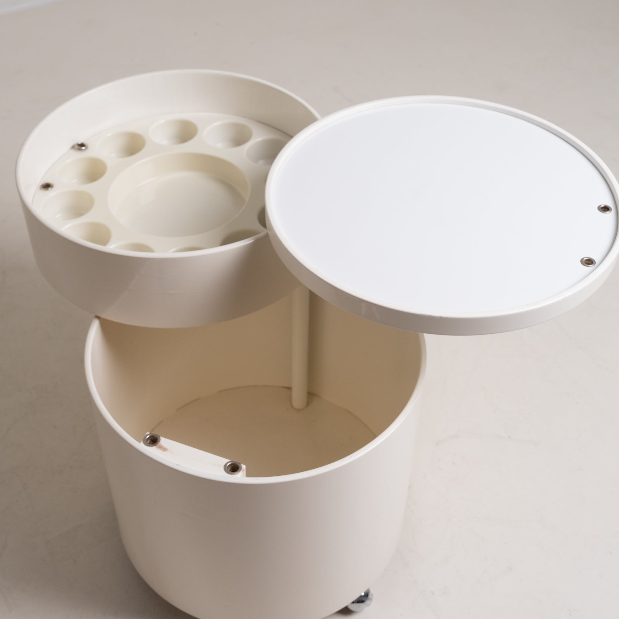 1970s Rolling Bar Cabinet – White Lacquered Finish